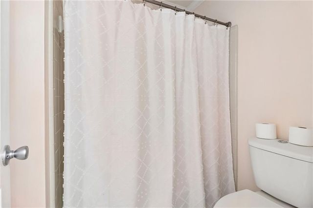 914 Newcastle Drive SW, Lilburn, GA 30047