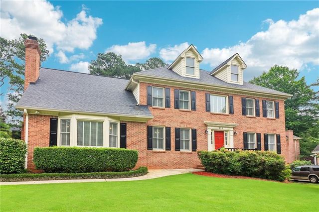 914 Newcastle Drive SW, Lilburn, GA 30047
