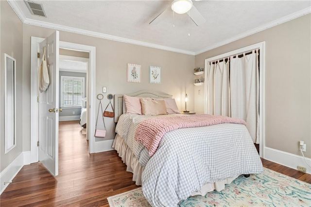914 Newcastle Drive SW, Lilburn, GA 30047
