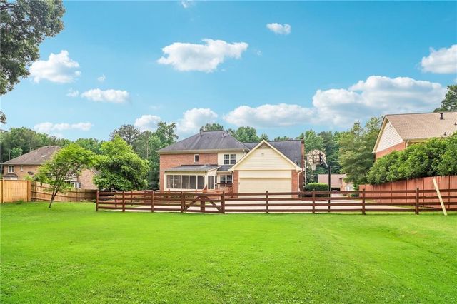 914 Newcastle Drive SW, Lilburn, GA 30047