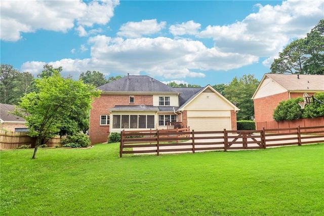 914 Newcastle Drive SW, Lilburn, GA 30047