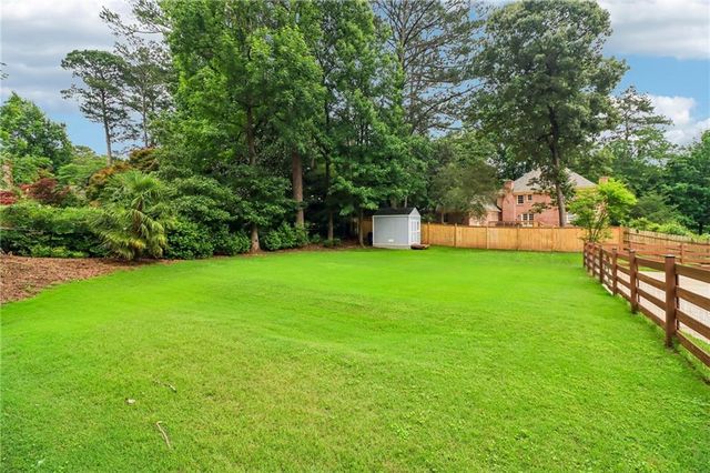 914 Newcastle Drive SW, Lilburn, GA 30047