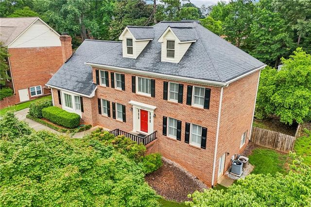 914 Newcastle Drive SW, Lilburn, GA 30047