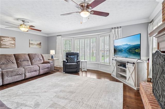 914 Newcastle Drive SW, Lilburn, GA 30047