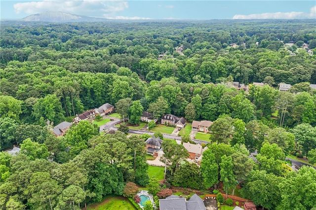 914 Newcastle Drive SW, Lilburn, GA 30047