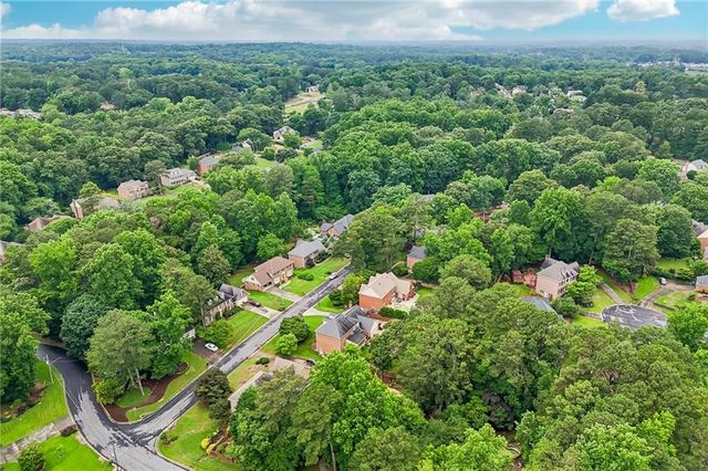 914 Newcastle Drive SW, Lilburn, GA 30047