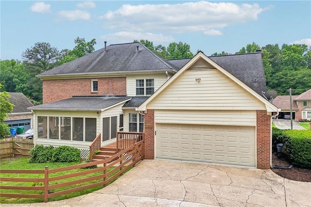 914 Newcastle Drive SW, Lilburn, GA 30047