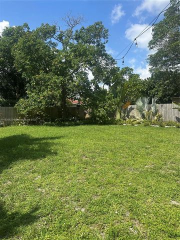 260 NW 133rd St, North Miami, FL 33168