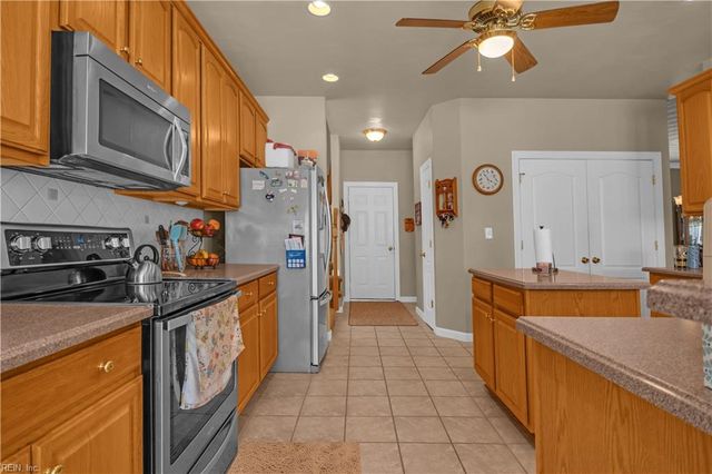 504 Dorothy CT, Chesapeake, VA 23323