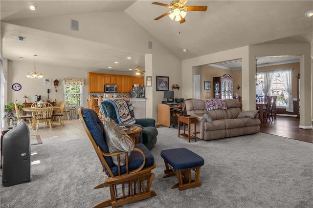 504 Dorothy CT, Chesapeake, VA 23323