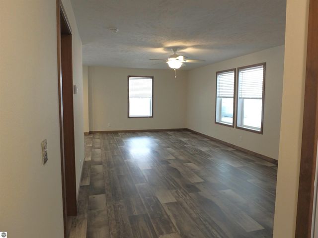 639 Hawthorne Lane, Traverse City, MI 49686