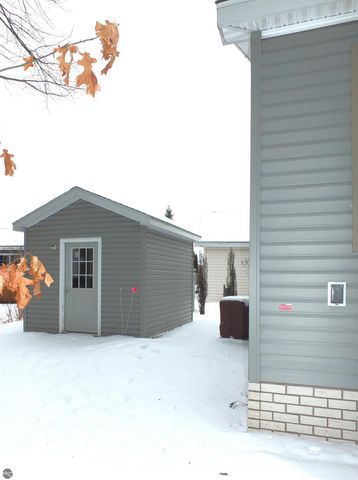 639 Hawthorne Lane, Traverse City, MI 49686