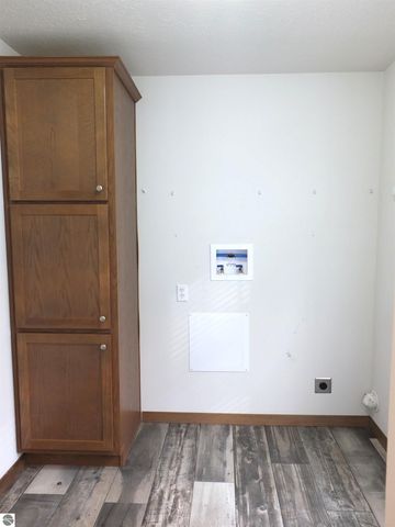 639 Hawthorne Lane, Traverse City, MI 49686