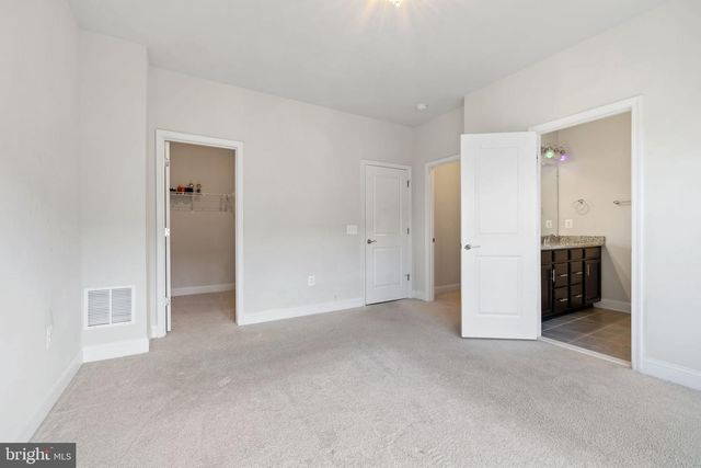 1953 GREENBRIAR HALL RD, Dumfries, VA 22026