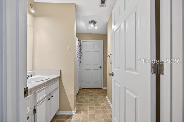 50 Pebble Beach Cv Apt E110, Bluffton, SC 29910