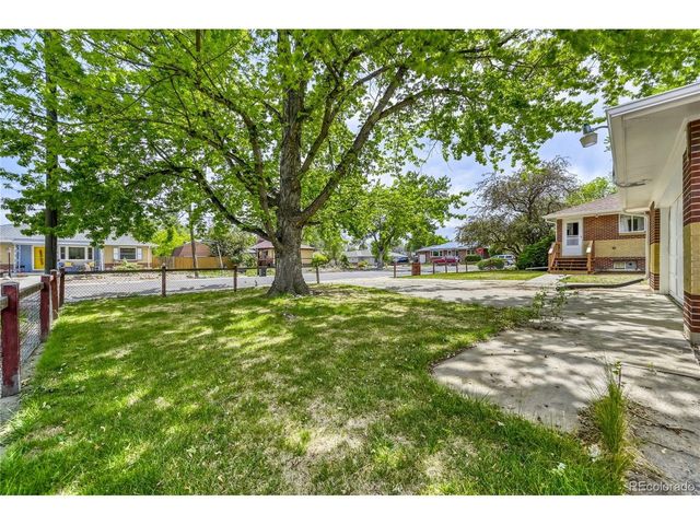 6040 Marshall Ct, Arvada, CO 80003