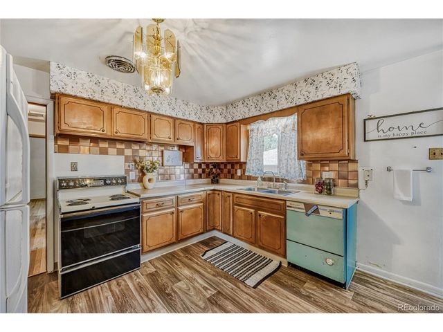 6040 Marshall Ct, Arvada, CO 80003