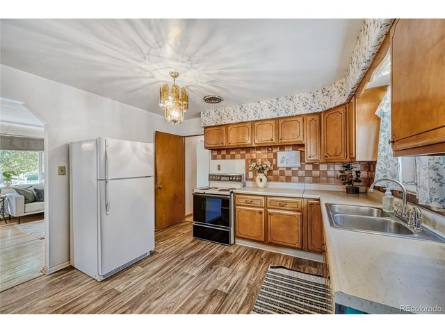 6040 Marshall Ct, Arvada, CO 80003