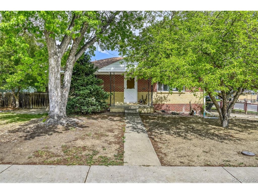 6040 Marshall Ct, Arvada, CO 80003