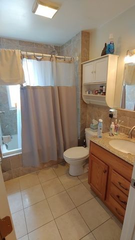 33 Eastburn St 1, Boston, MA 02135