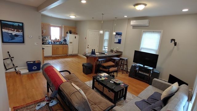 33 Eastburn St 1, Boston, MA 02135