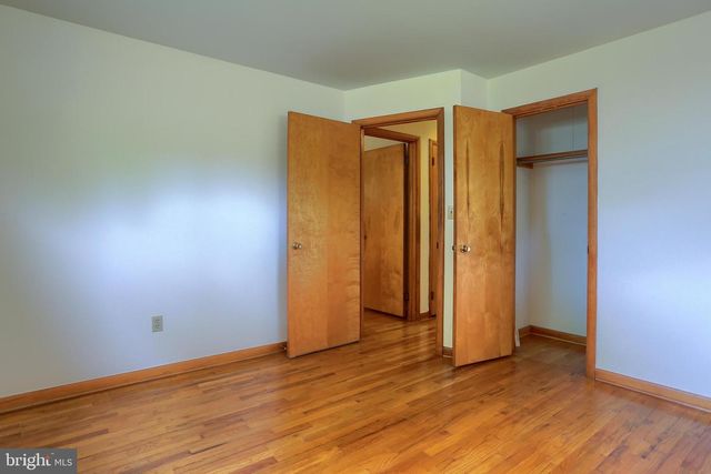 26 AMHERST DR, Camp Hill, PA 17011