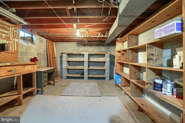 26 AMHERST DR, Camp Hill, PA 17011