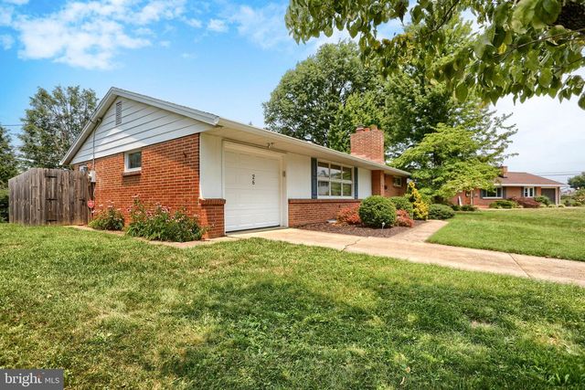 26 AMHERST DR, Camp Hill, PA 17011