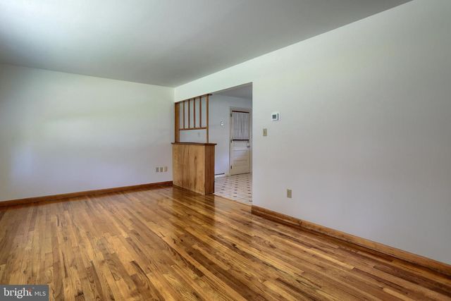 26 AMHERST DR, Camp Hill, PA 17011