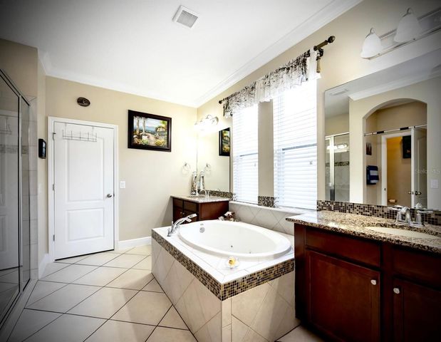 843 MOLLY CIRCLE, Sarasota, FL 34232