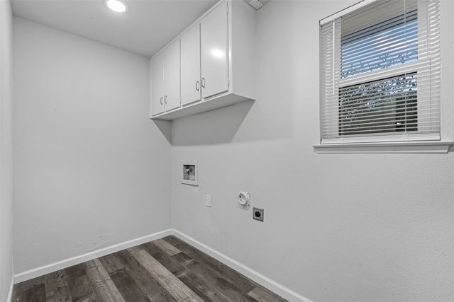 6037 Wormar Avenue, Fort Worth, TX 76133