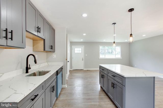 10301 BLOOM DR, Damascus, MD 20872