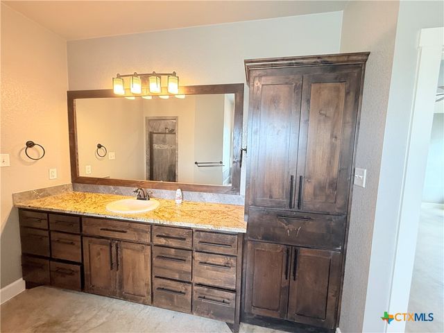 788 County Road 3100, Kempner, TX 76539