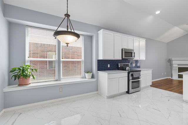 123 Justin Leonard DR, Round Rock, TX 78664