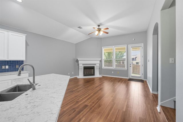 123 Justin Leonard DR, Round Rock, TX 78664