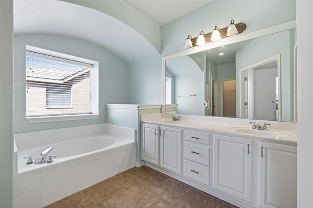 123 Justin Leonard DR, Round Rock, TX 78664