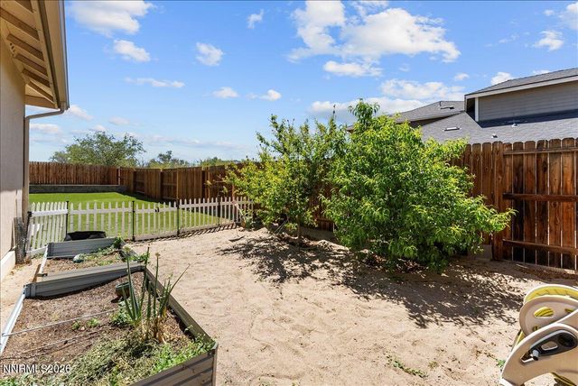2267 Hayfield Lane, Fernley, NV 89408