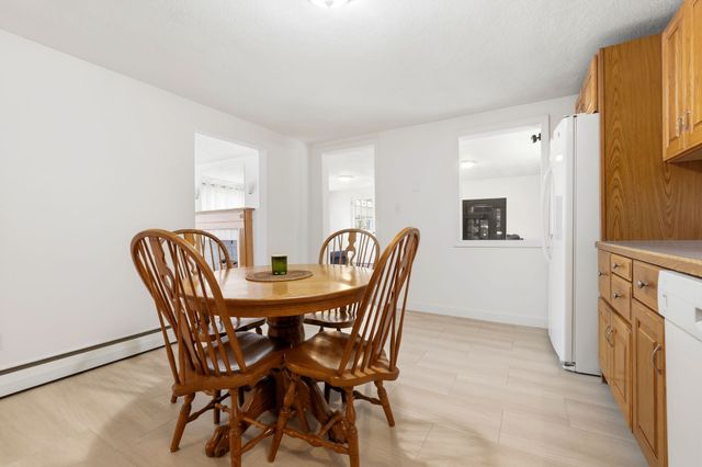 11 Grover St, Beverly, MA 01915