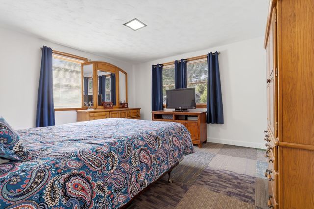 11 Grover St, Beverly, MA 01915
