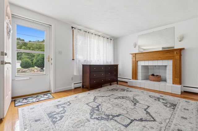 11 Grover St, Beverly, MA 01915