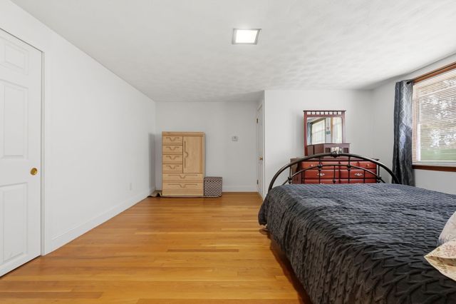 11 Grover St, Beverly, MA 01915