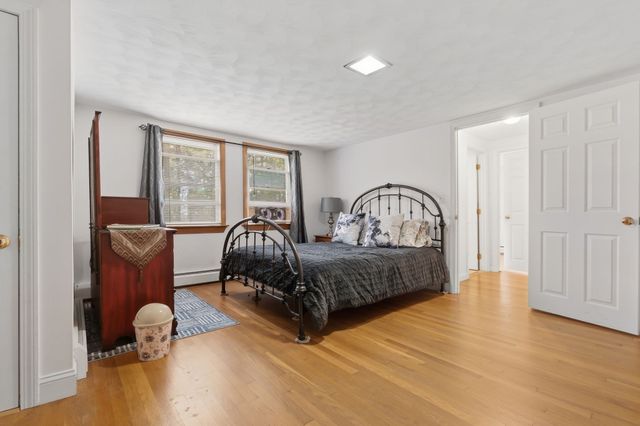 11 Grover St, Beverly, MA 01915
