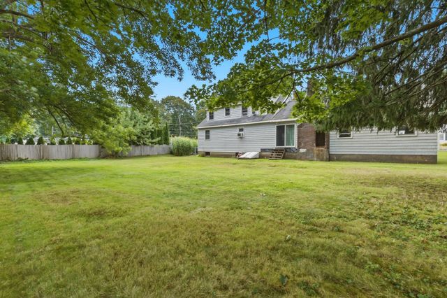 11 Grover St, Beverly, MA 01915