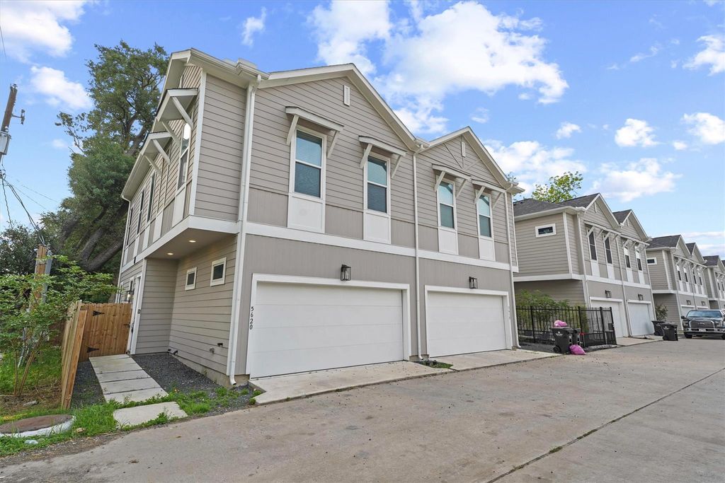 5620 Madison Street, Houston, TX 77091