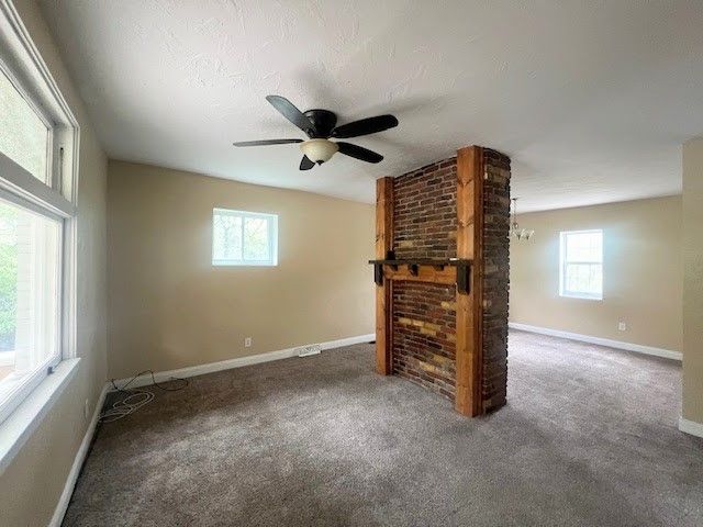 358 Pointview Rd, Brentwood, PA 15227