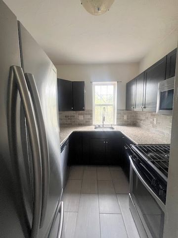 358 Pointview Rd, Brentwood, PA 15227