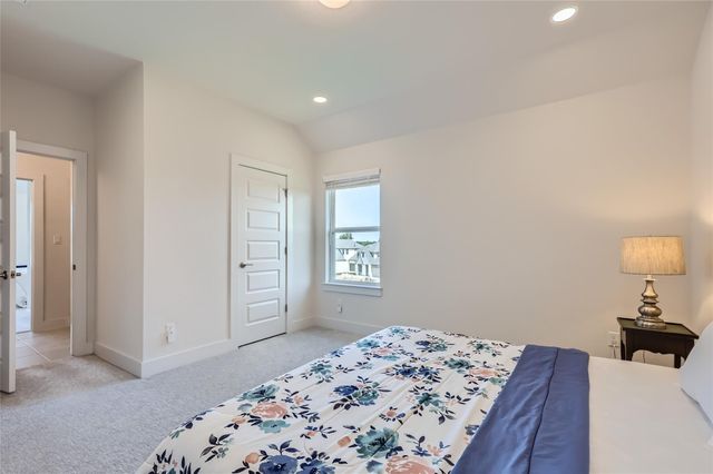 704 PALAMOS DR, Leander, TX 78641