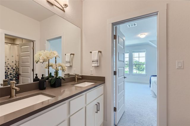 704 PALAMOS DR, Leander, TX 78641
