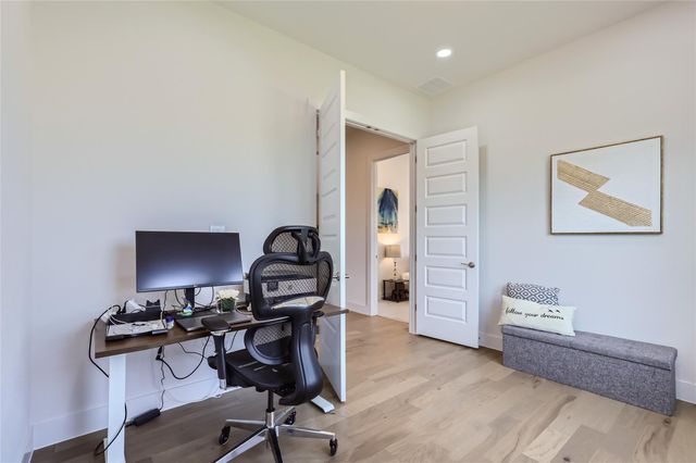 704 PALAMOS DR, Leander, TX 78641