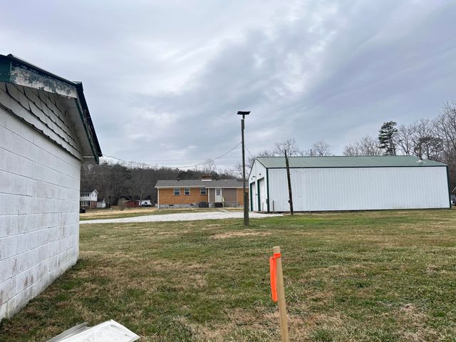 166 Hatton Creek Road, Stanton, KY 40380